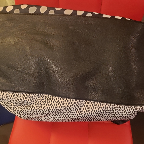 Betsy Johnson carryall bag - Picture 2 of 5